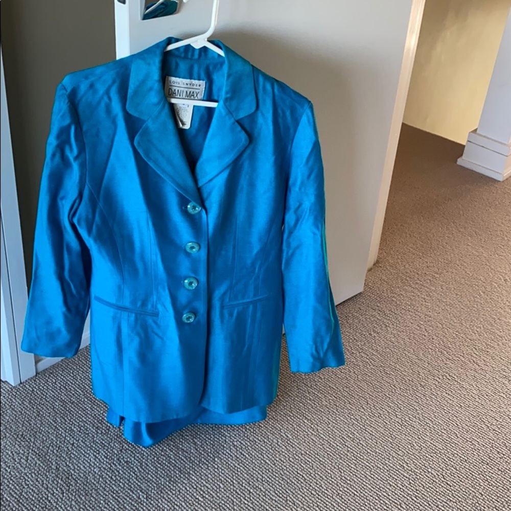 Women’s 2 piece rayon acetate teal suit